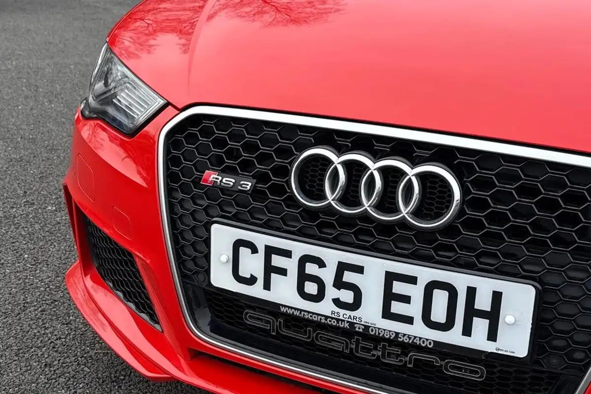 2016-audi-rs3-25-tfsi-quattro-nav-big-25