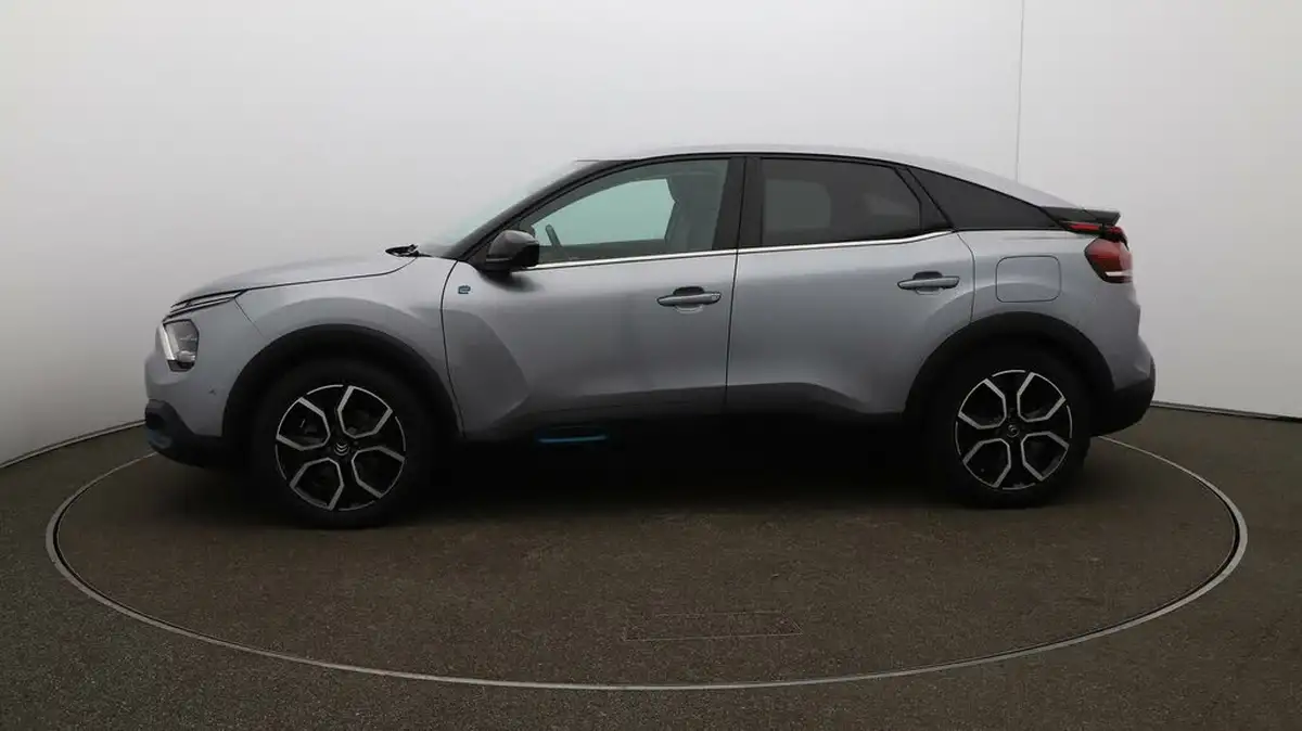 2022-citroen-c4-e-shine-big-62