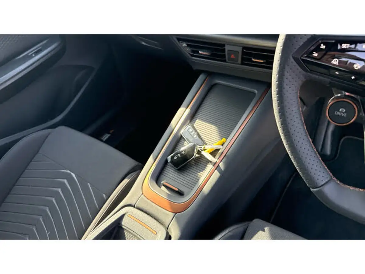 2024-cupra-born-e-v1-230ps-58kwh-e-boost-big-13