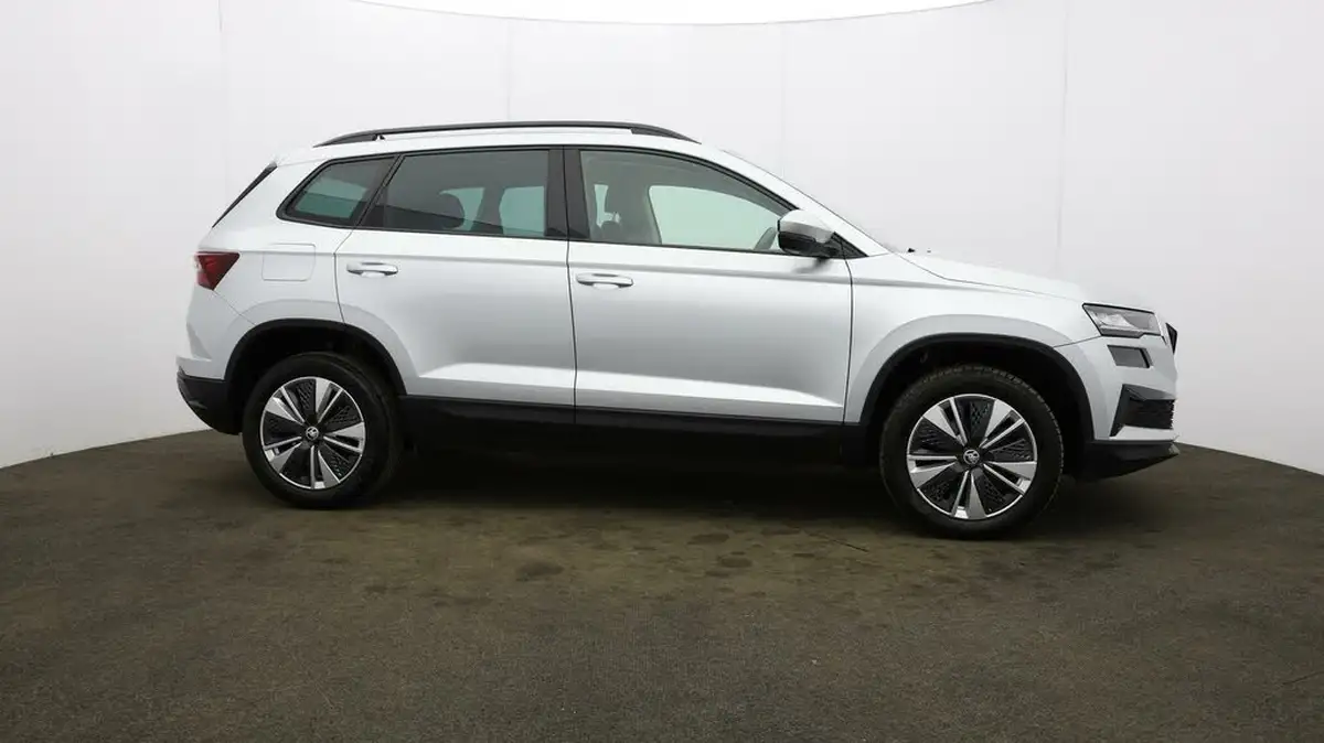 2022-skoda-karoq-10-tsi-se-drive-big-51