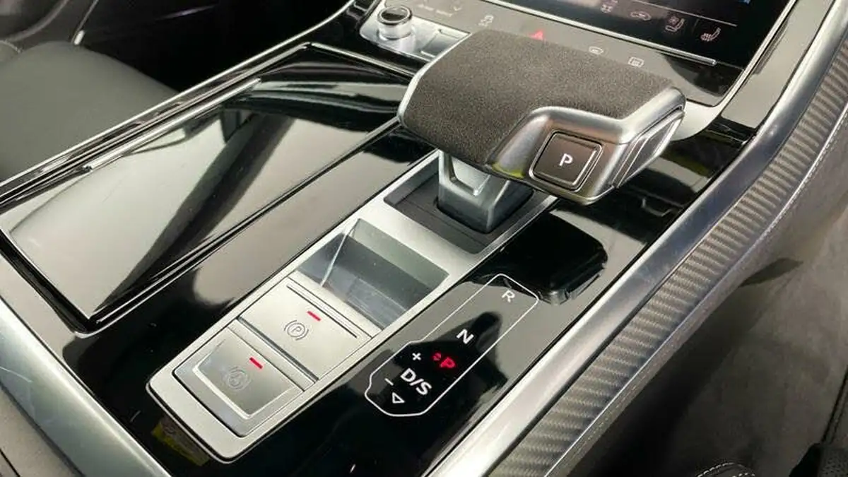 2024-audi-rs-q8-40-tfsi-launch-edition-big-12