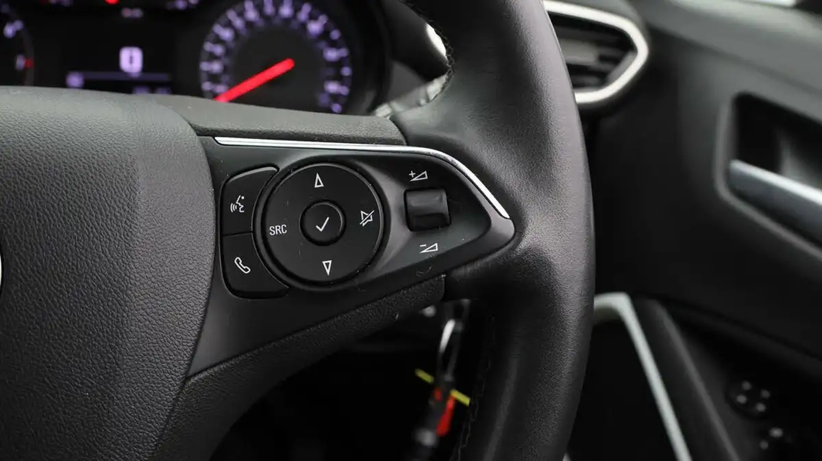 2021-vauxhall-crossland-12i-griffin-big-21