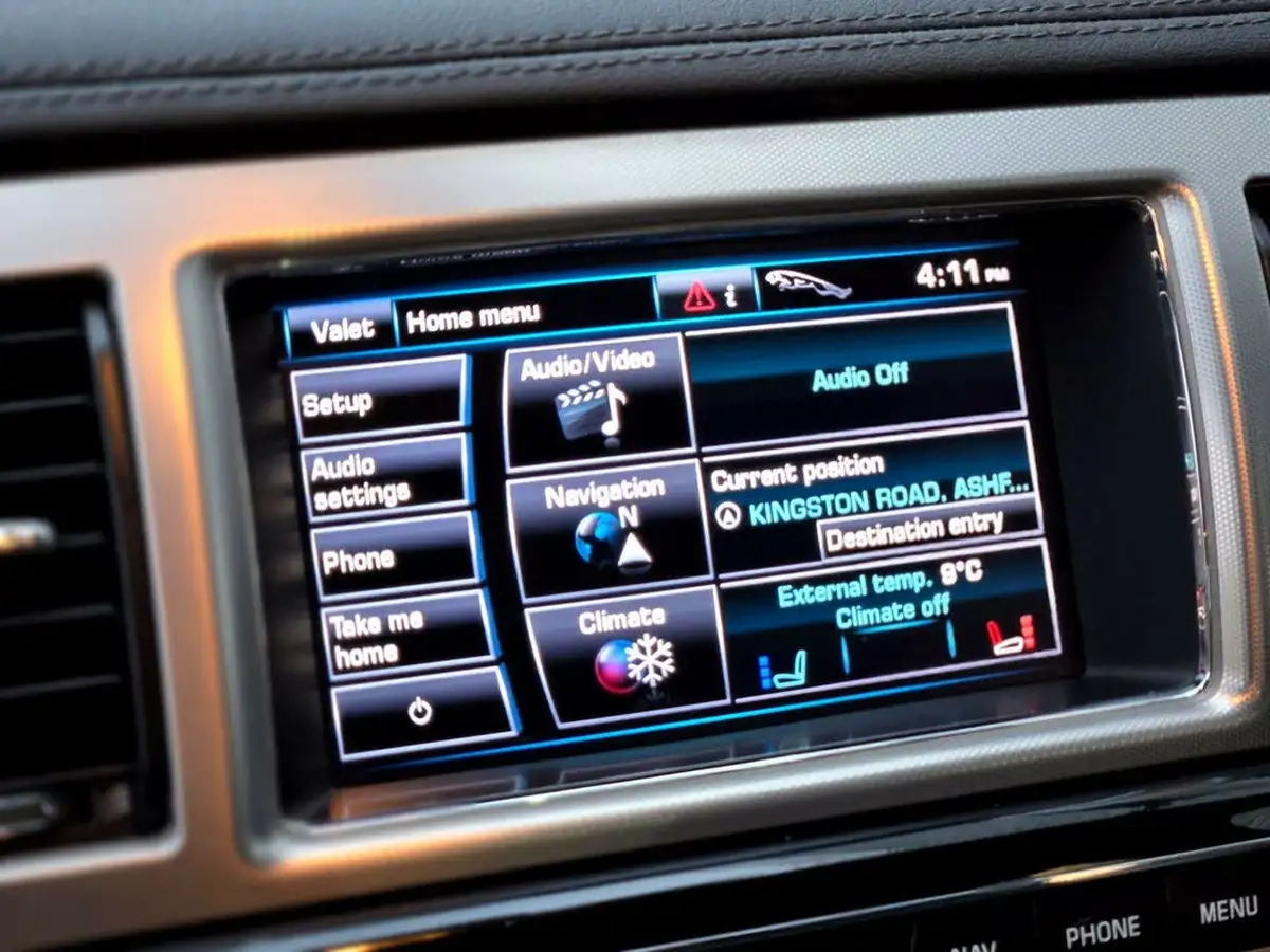 2013-jaguar-xf-30-premium-luxury-big-18