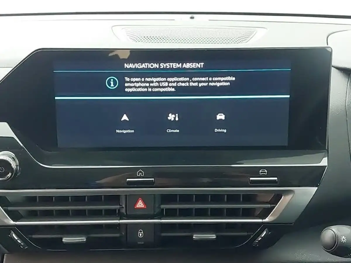 2023-citroen-c4-12-puretech-sense-big-9