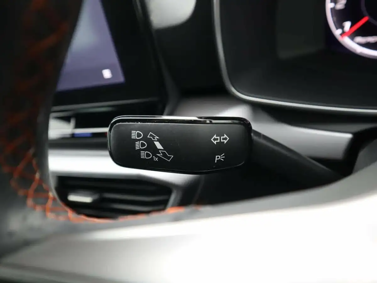 2021-seat-leon-15-tsi-evo-fr-sport-130ps-hatchback-big-21