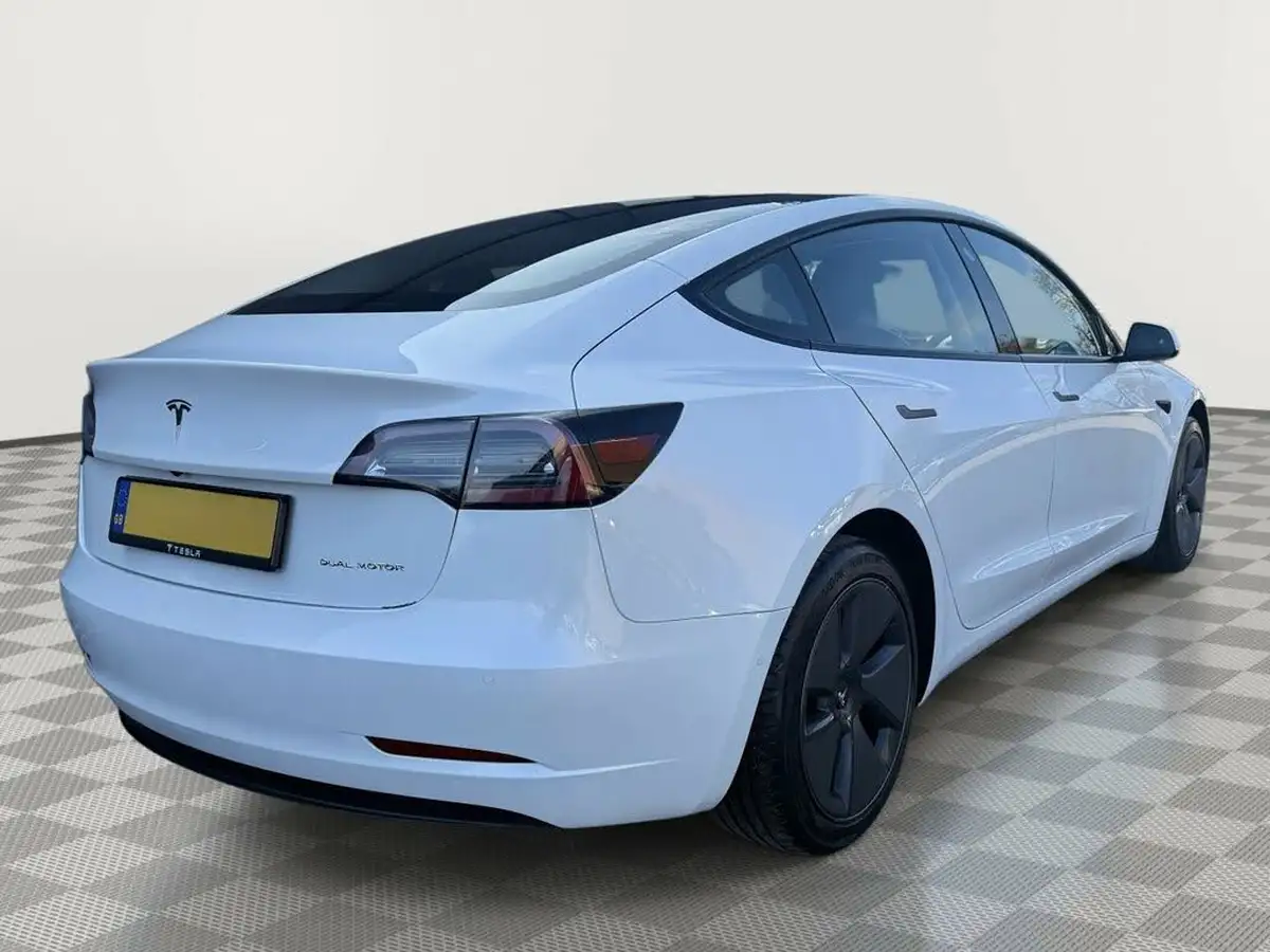 2020-tesla-model-3-e-long-range-big-6
