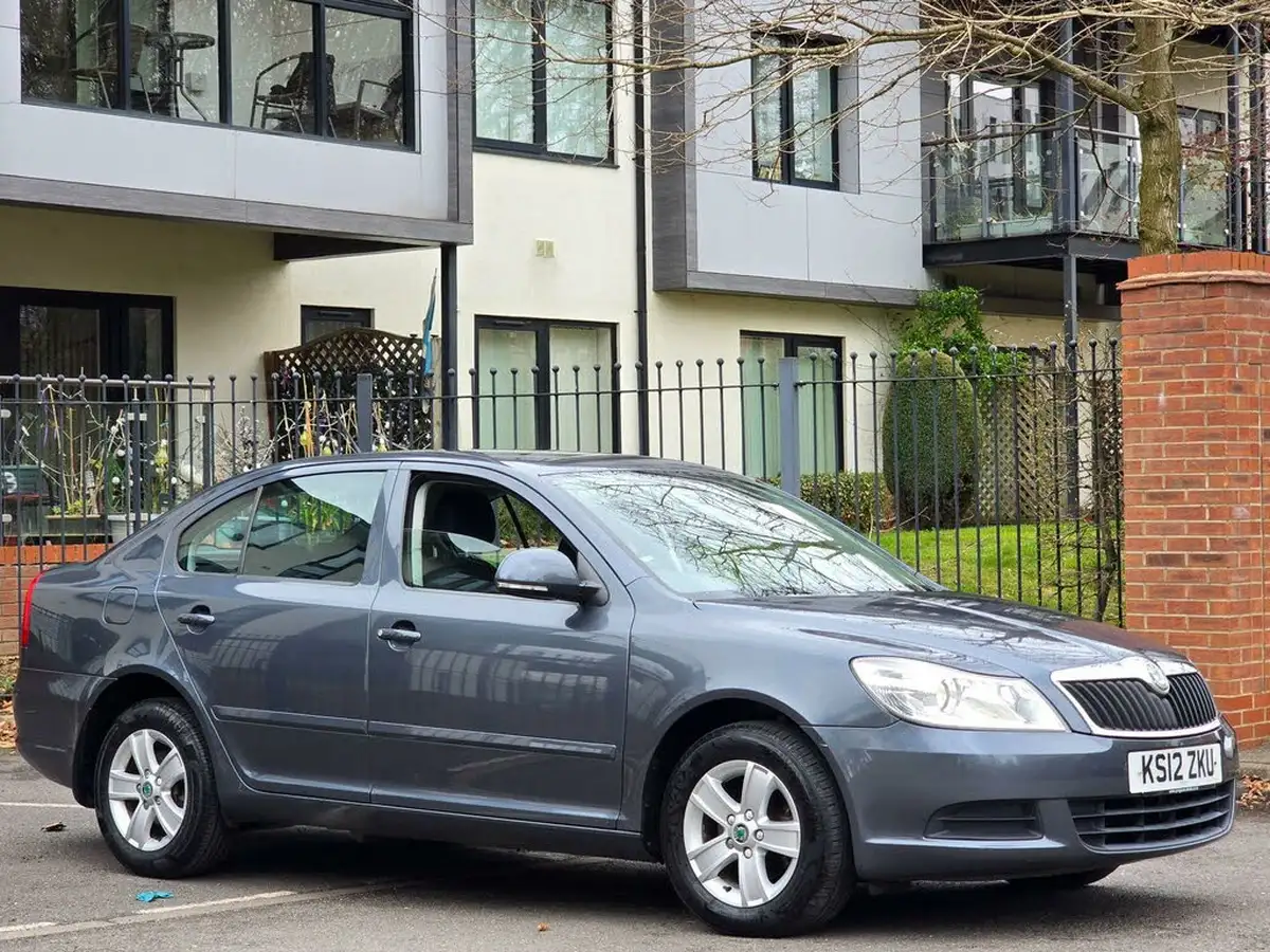 2012-skoda-octavia-14-se-plus-tsi-122bhp-plus-hatchback-big-35