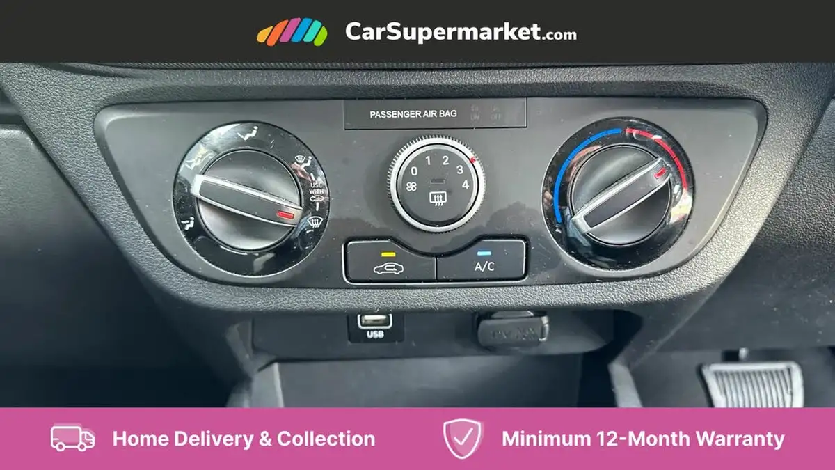 2022-hyundai-i10-12-se-connect-auto-big-21