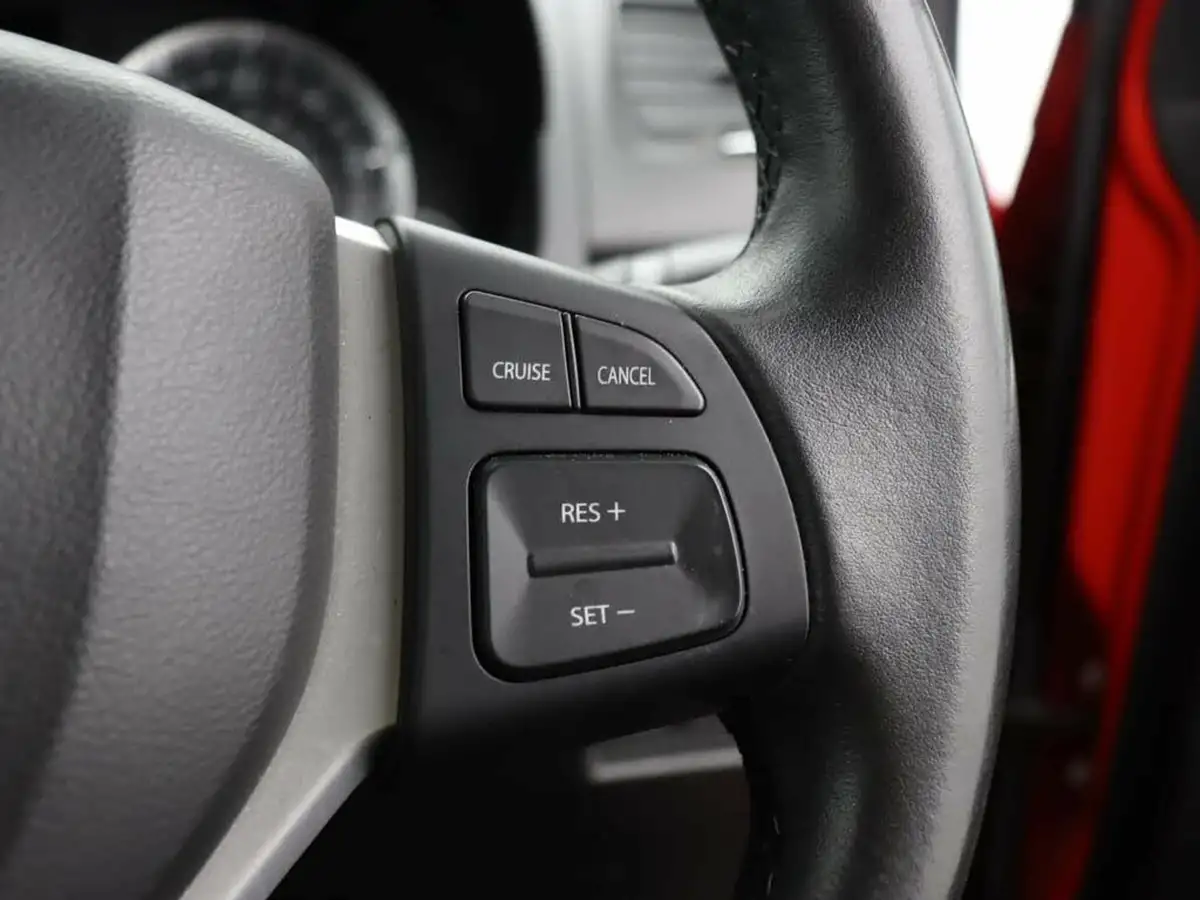2017-suzuki-swift-12-sz4-94ps-nav-5d-at-big-15