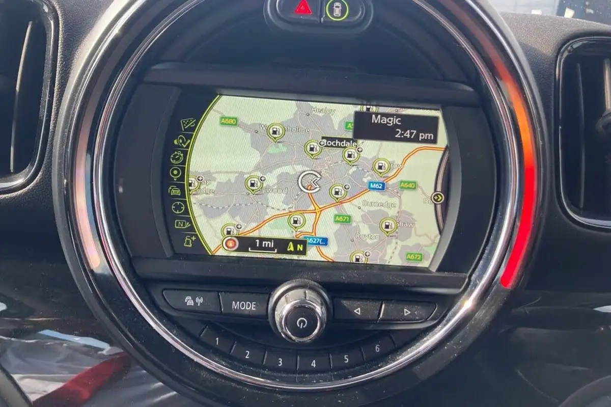 2017-mini-countryman-15-cooper-ss-big-39