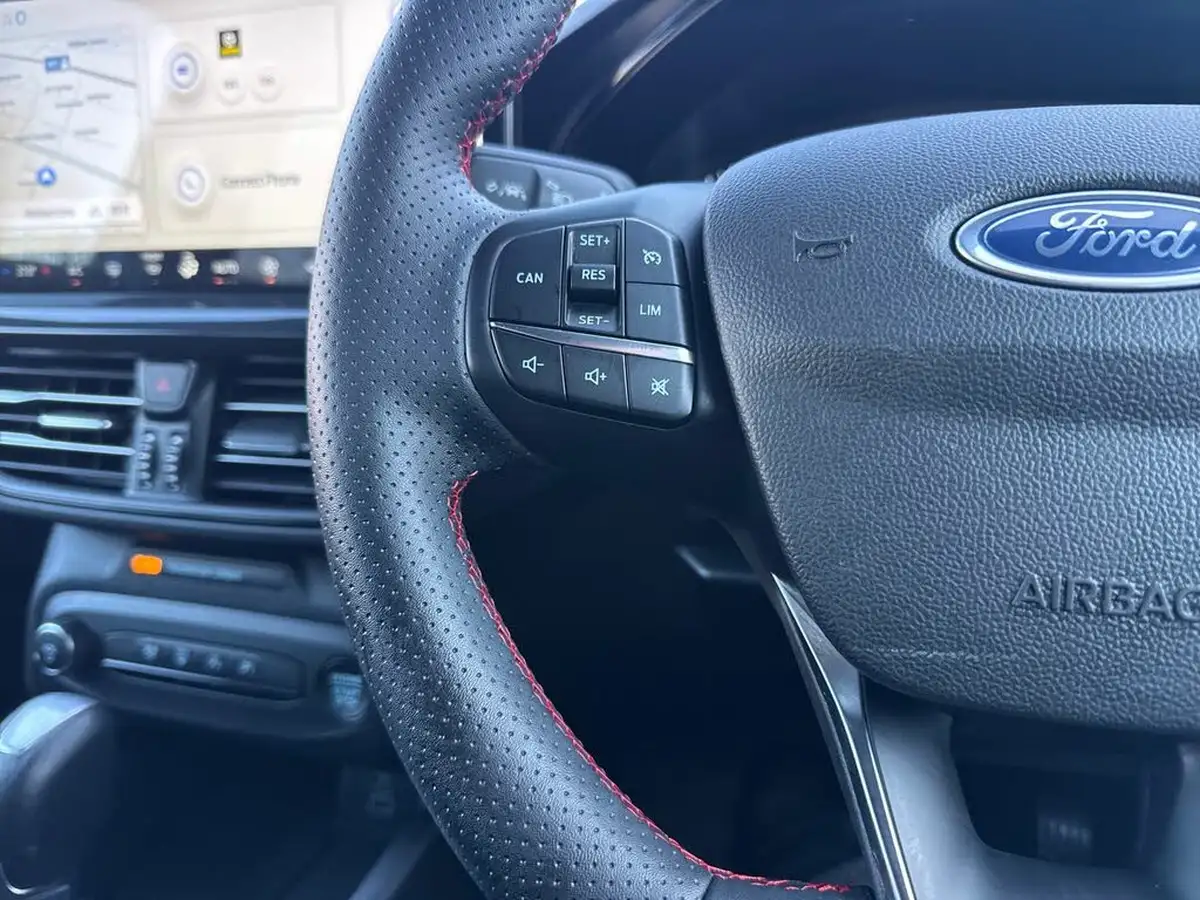 2023-ford-focus-big-25