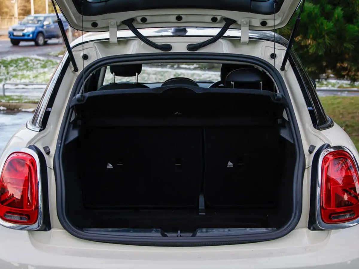 2021-mini-cooper-15-cooper-classic-hatchback-5d-big-12