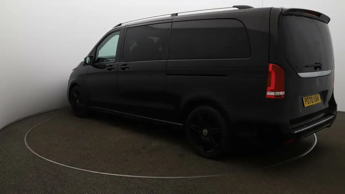 2020-mercedes-benz-v-class-big-55