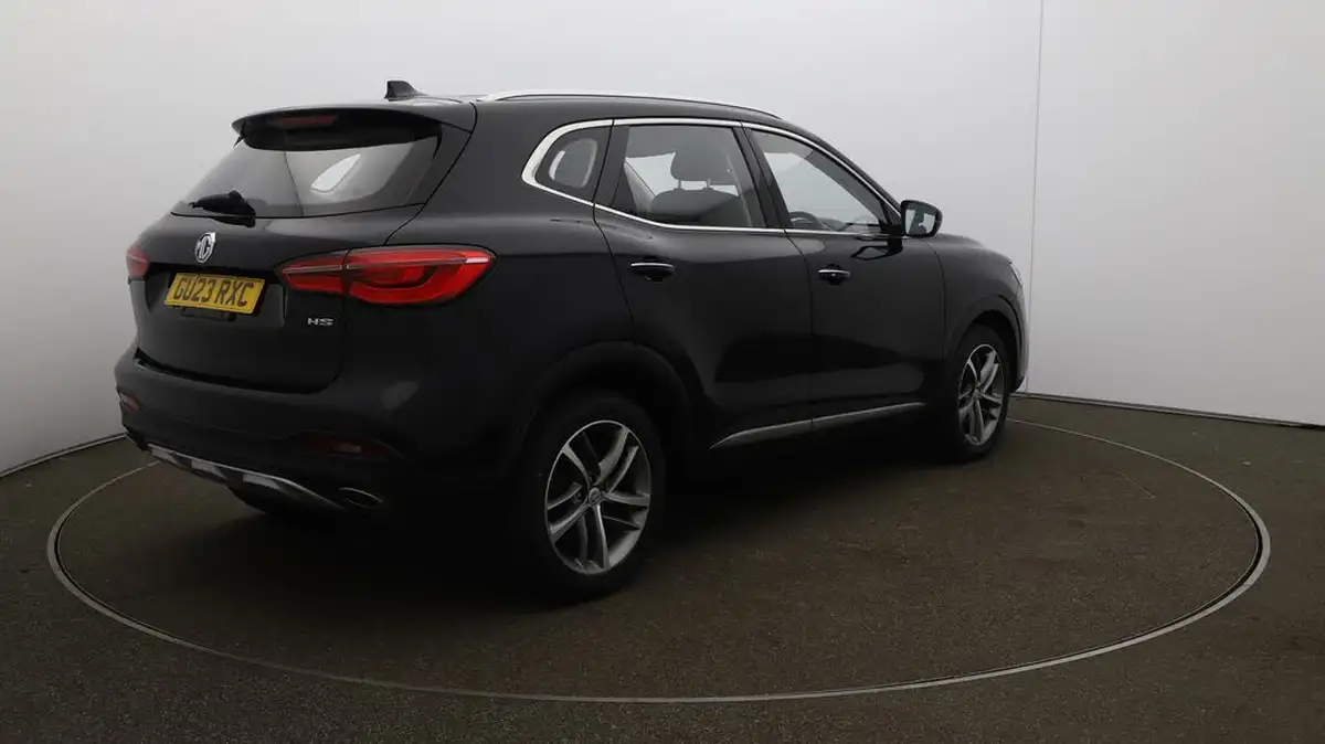 2023-mg-hs-15t-gdi-excite-162ps-big-7