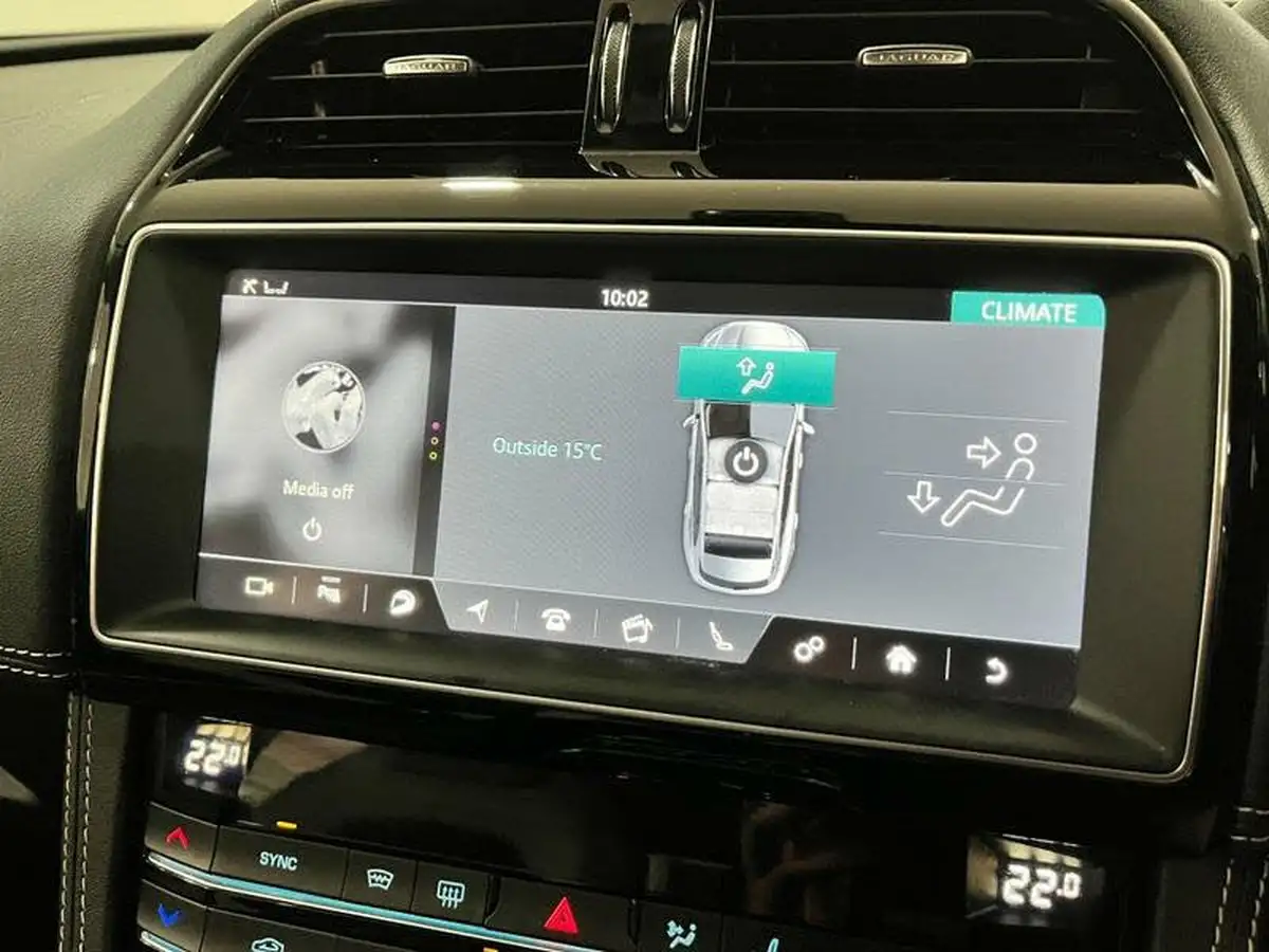 2019-jaguar-f-pace-30td-s-v6-ss-big-24