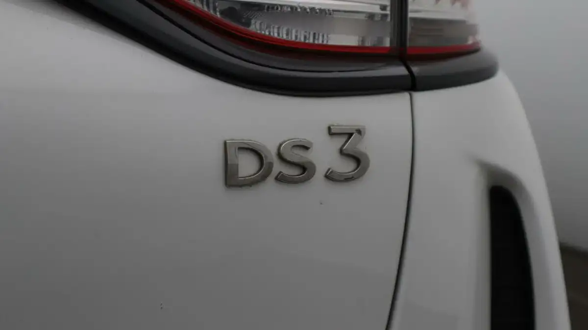 2021-ds-ds-3-crossback-12-puretech-elegance-big-22