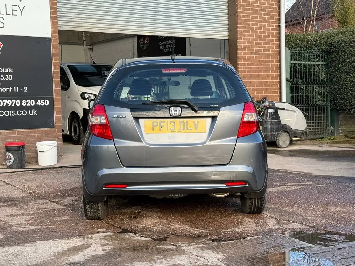 2013-honda-jazz-12-s-big-29