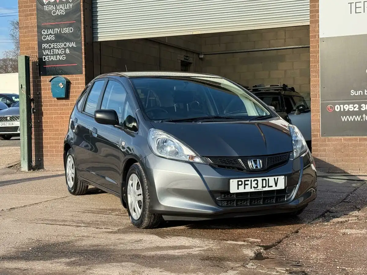 2013-honda-jazz-12-s-big-5