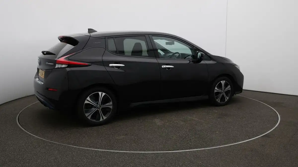 2021-nissan-leaf-e-10-40kwh-big-47