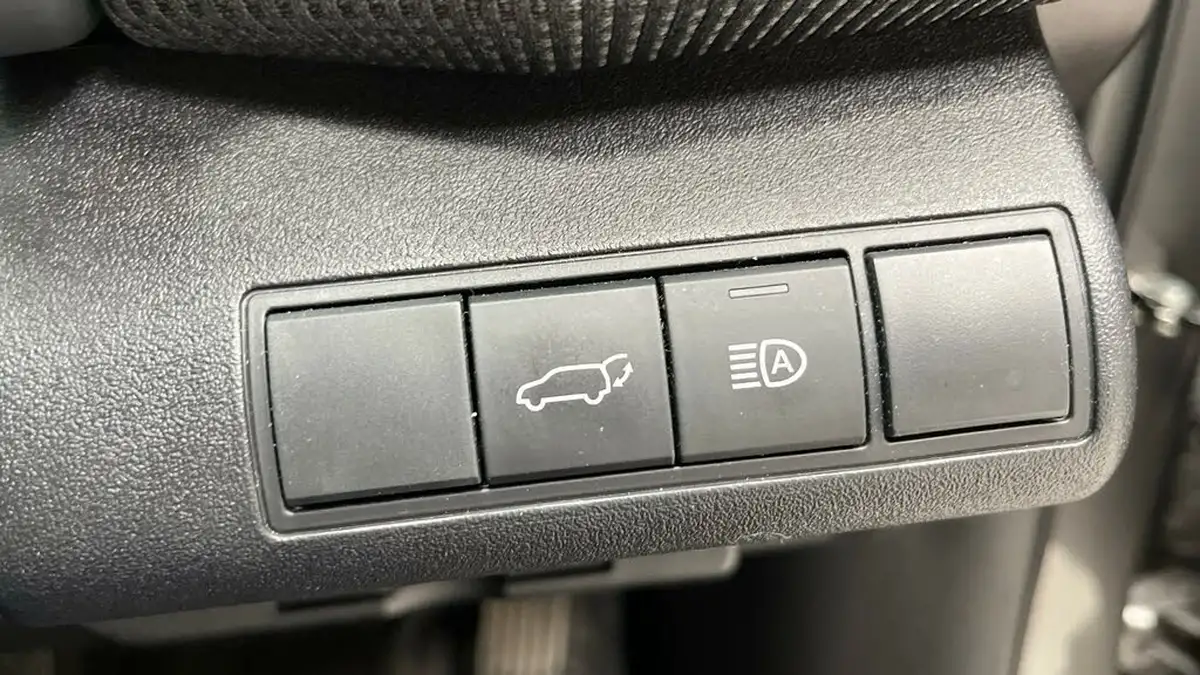 2023-toyota-bz4x-e-motion-215bhp-awd-11kw-obc-big-36