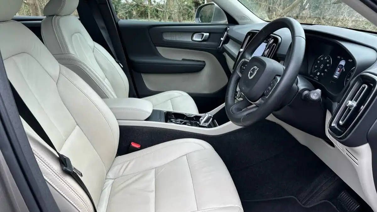 2021-volvo-xc40-15-t3-inscription-161bhp-auto-big-8