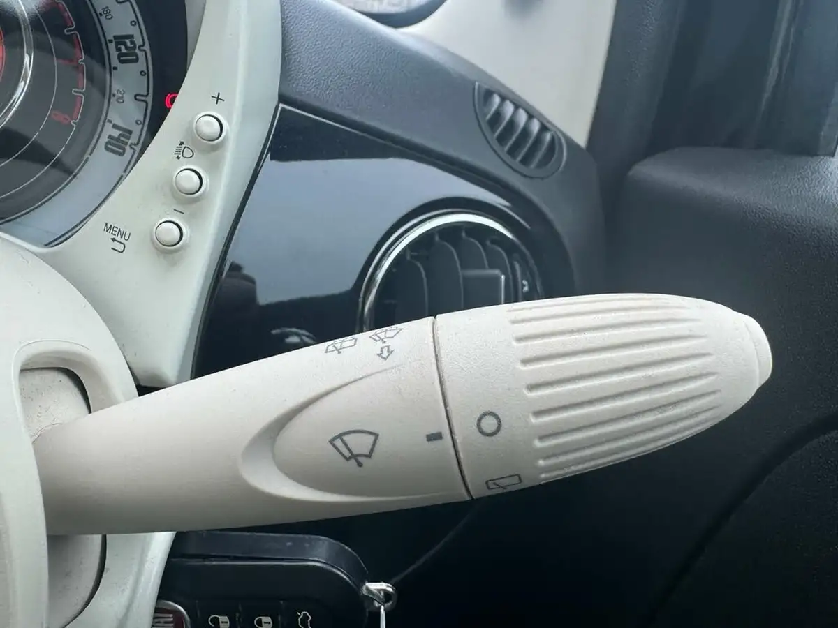 2018-fiat-500-12-lounge-big-32
