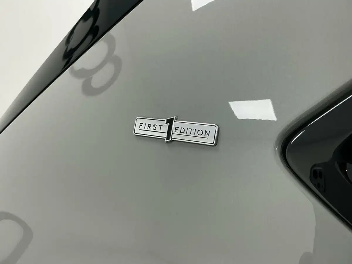 2021-bentley-bentayga-40-v8-big-15