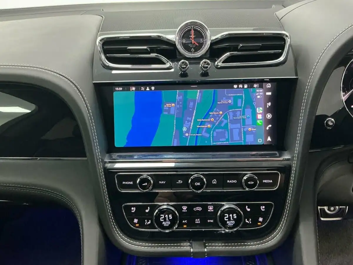 2021-bentley-bentayga-40-v8-big-39