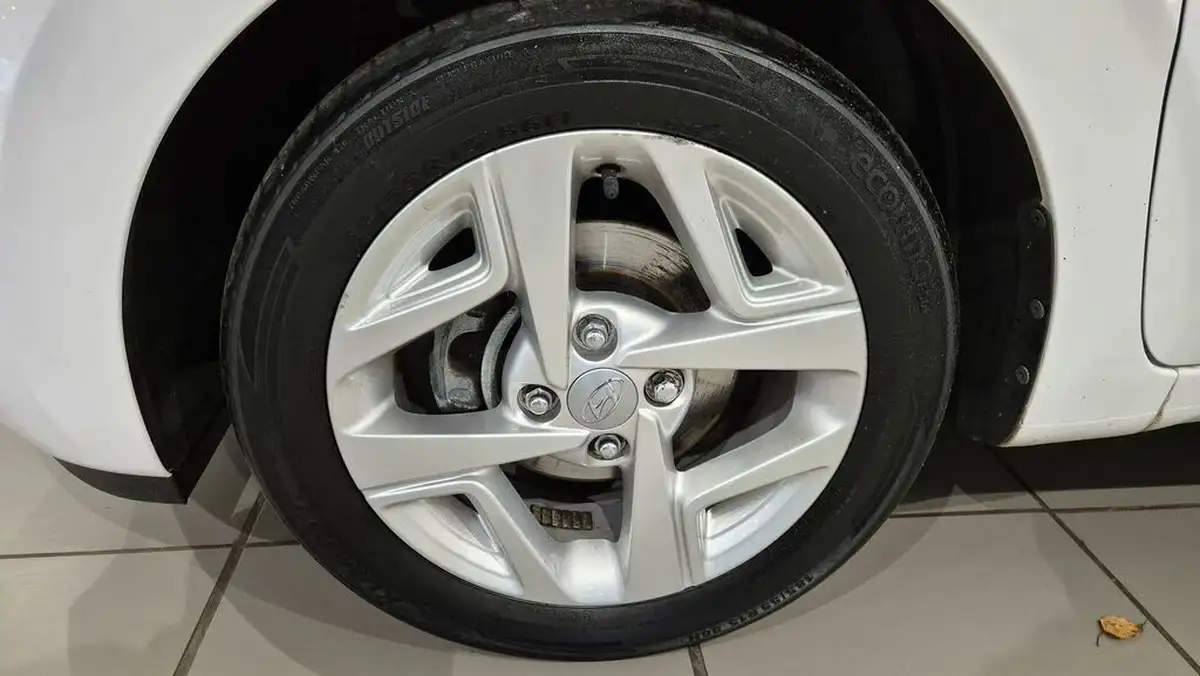 2021-hyundai-i10-12-se-connect-big-29