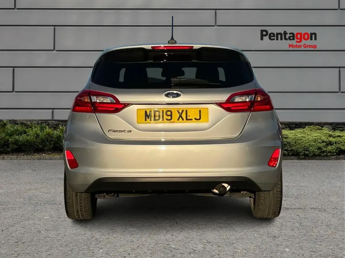 2019-ford-fiesta-10t-titanium-125ps-5d-big-15