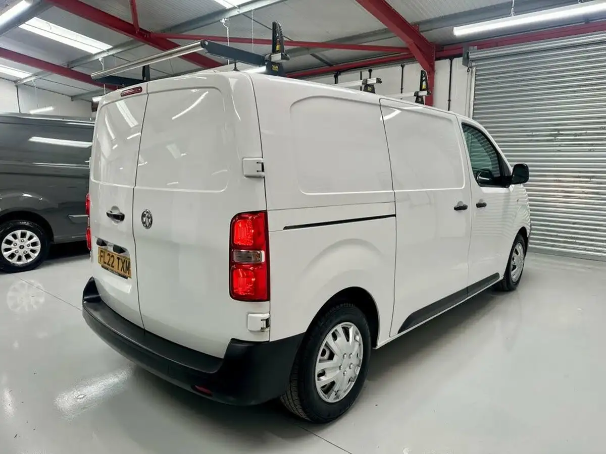 2022-vauxhall-vivaro-15td-2700-l1h1-dynamic-100pseu6d-big-3