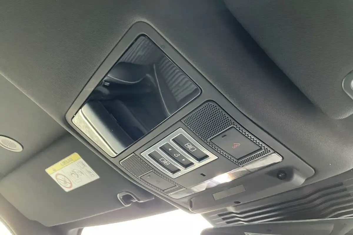 2021-land-rover-discovery-30-d300-r-dynamic-hse-big-55