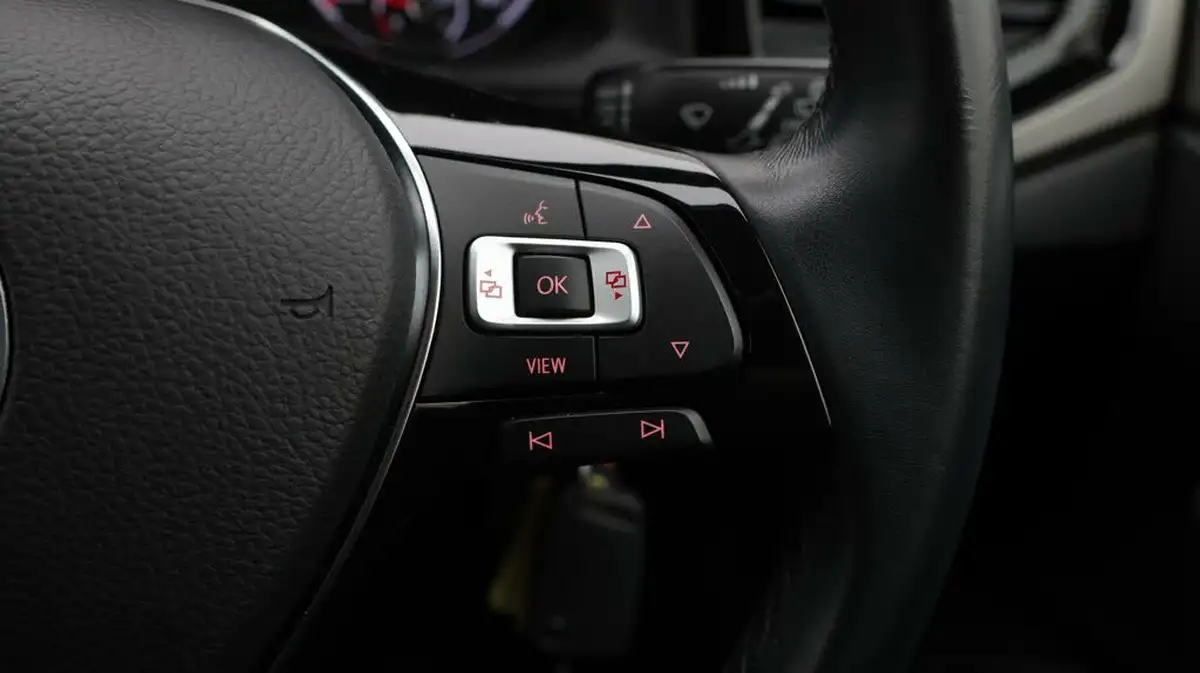 2021-volkswagen-polo-10-tsi-match-dsg-big-24