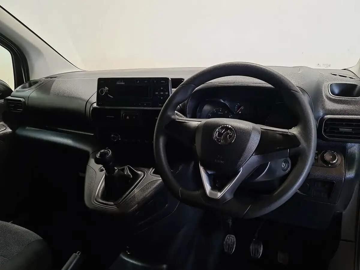 2020-vauxhall-combo-15cdti-edition-2000-100pseu6d-t-big-11
