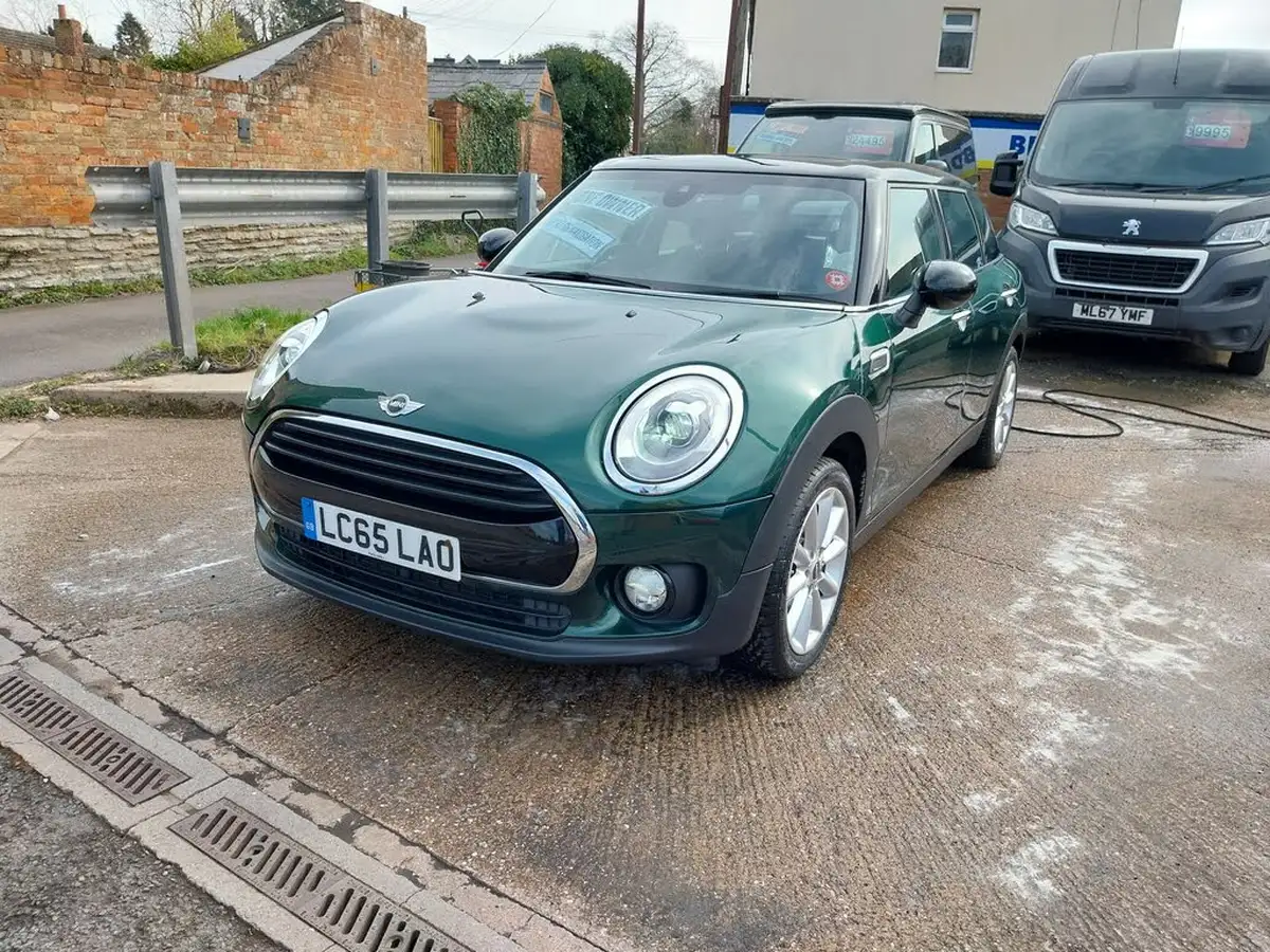2015-mini-clubman-15-cooper-big-2