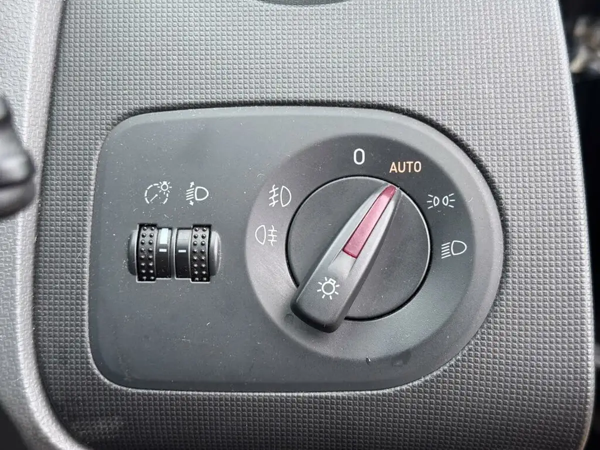 2011-seat-ibiza-12td-s-copa-ecomotive-st-estate-5d-big-15