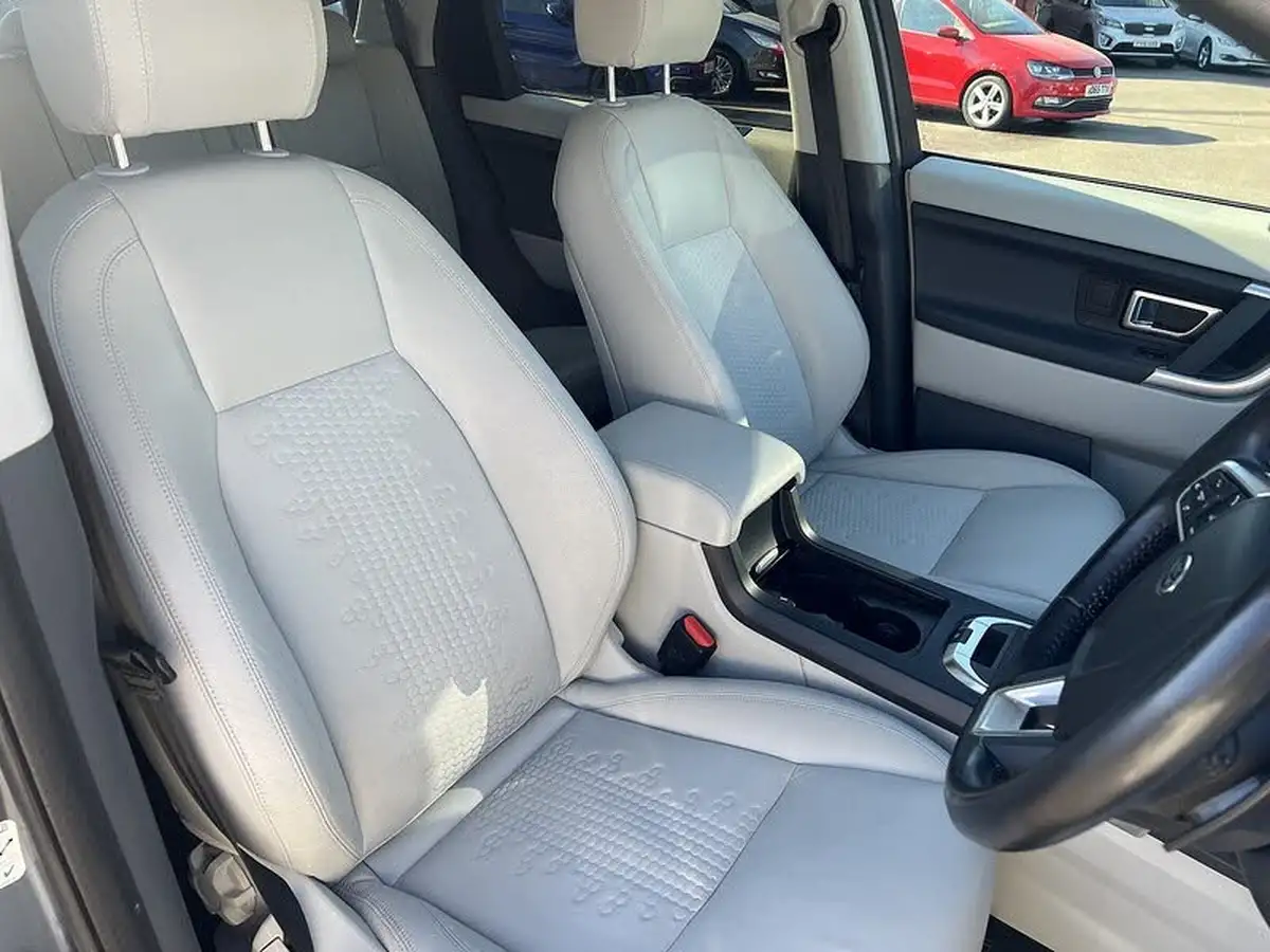 2018-land-rover-discovery-sport-20td4-se-tech-182ps-auto-big-9