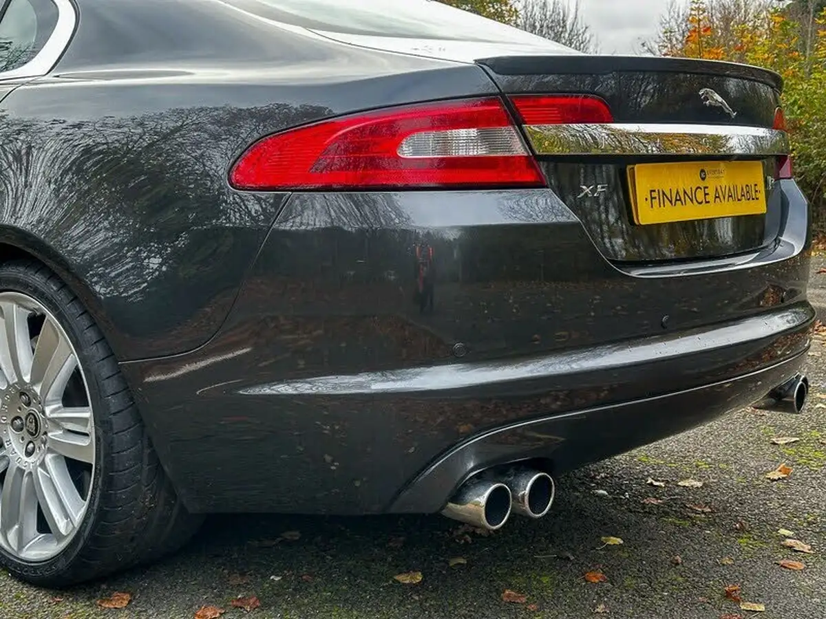 2011-jaguar-xf-50-xfr-big-9