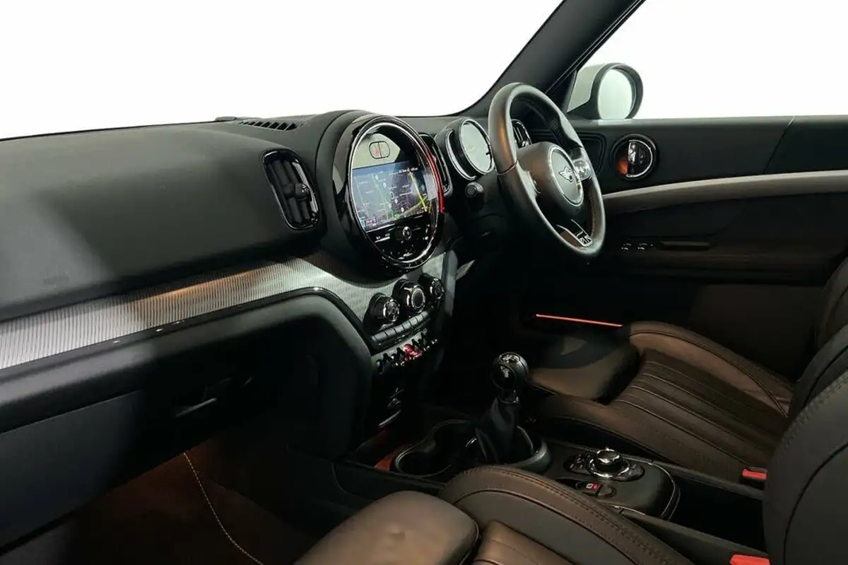 2021-mini-countryman-15-cooper-exclusive-big-8
