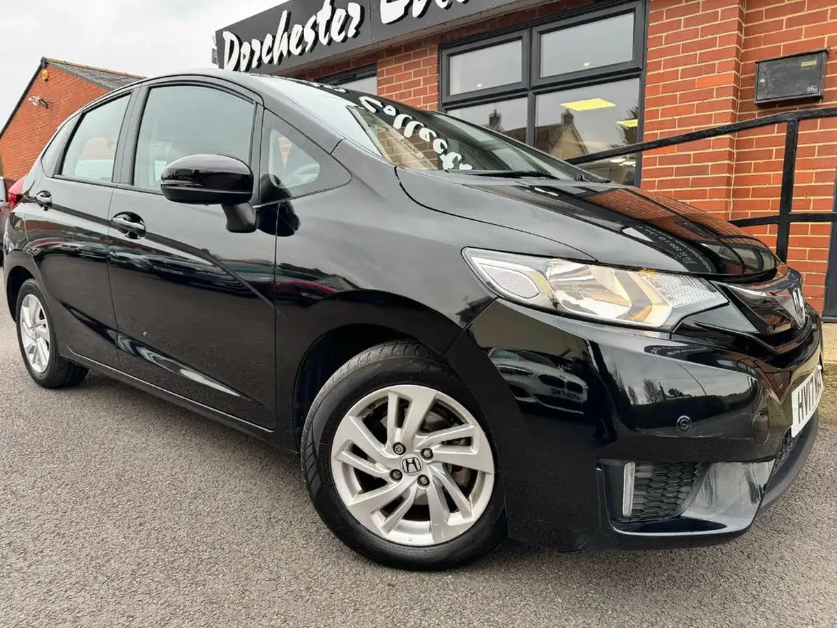 2017-honda-jazz-13-i-vtec-se-cvt-big-0