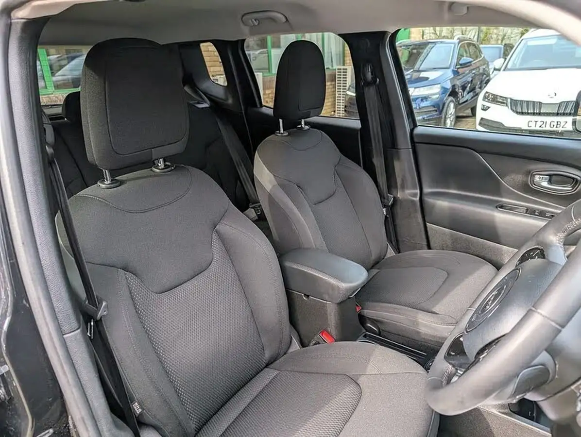 2021-jeep-renegade-13-gse-night-eagle-big-12