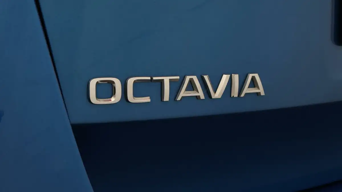 2021-skoda-octavia-big-20