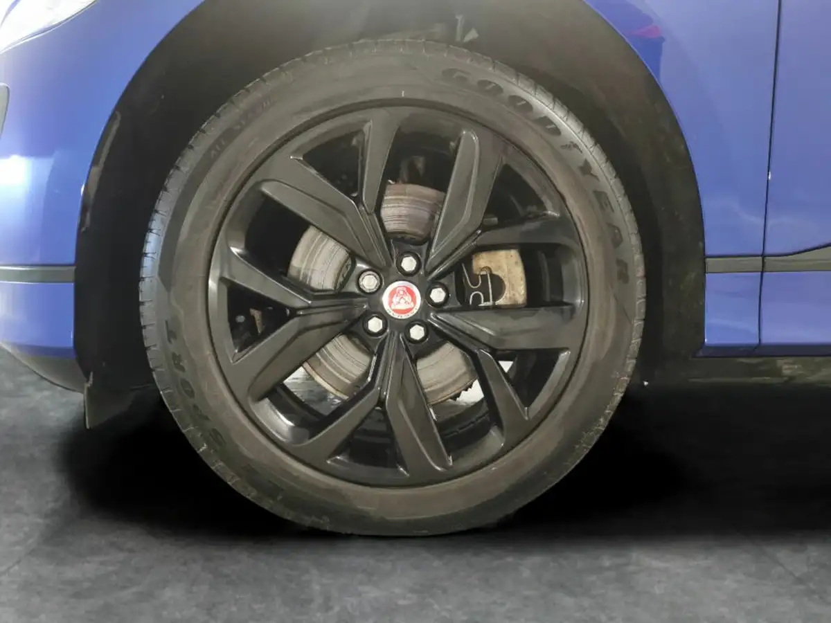2022-jaguar-i-pace-ev400-hse-black-big-34