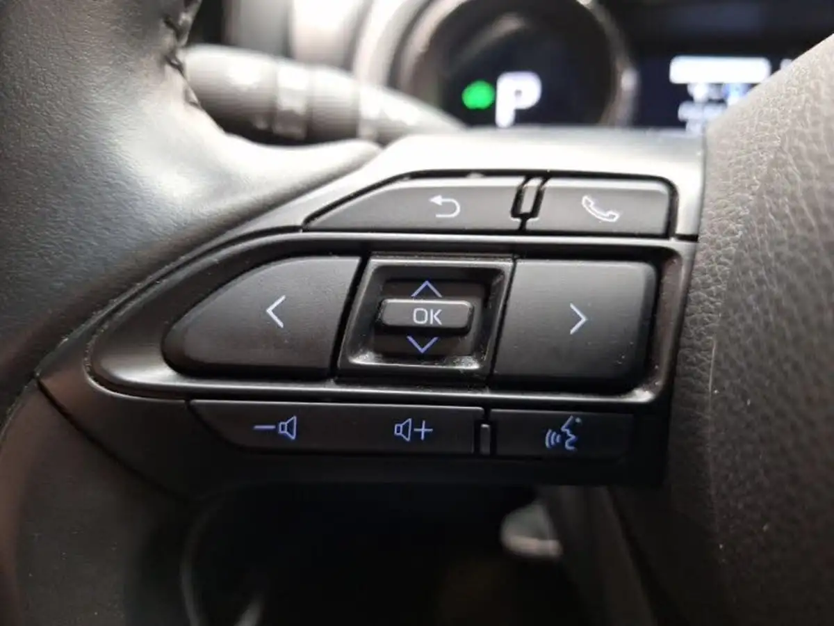 2022-toyota-yaris-15-vvt-i-dynamic-big-14