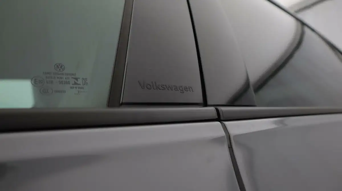 2021-volkswagen-golf-15-tsi-r-line-150ps-hatchback-big-22