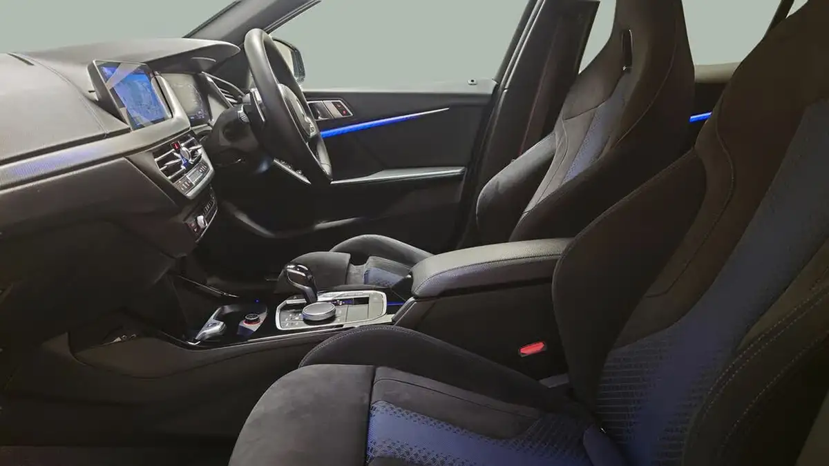2020-bmw-1-series-20-m135i-xdrive-big-1