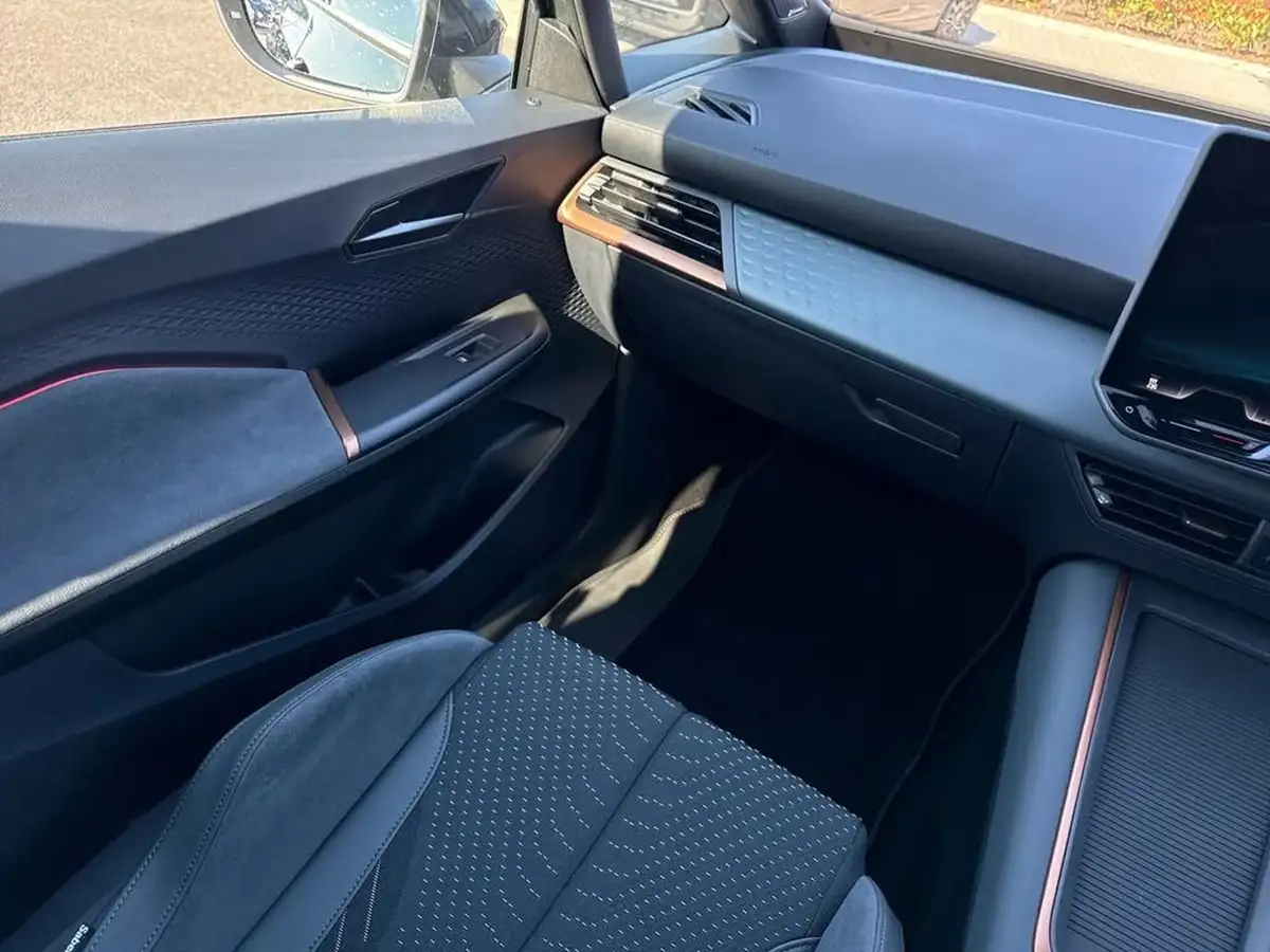 2024-cupra-born-e-vz-big-13