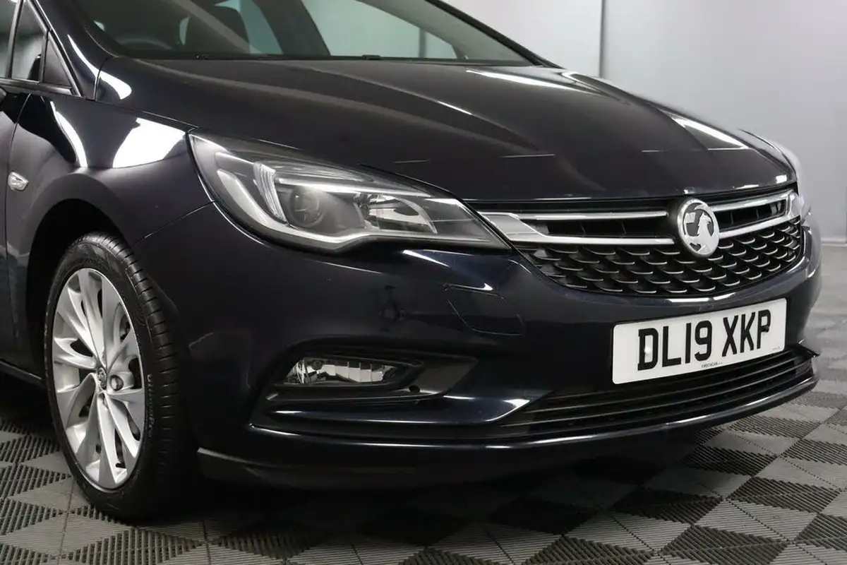 2019-vauxhall-astra-10i-turbo-design-hatchback-big-19