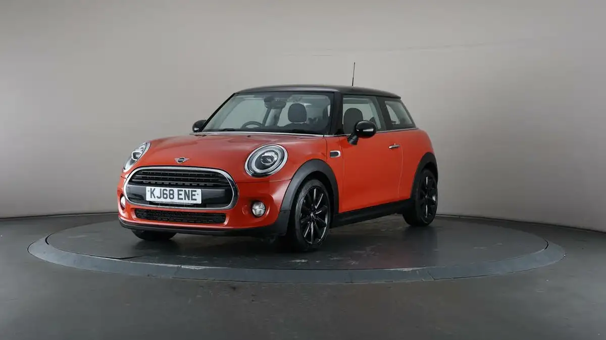 2019-mini-cooper-15-cooper-classic-ss-hatchback-3d-auto-big-41