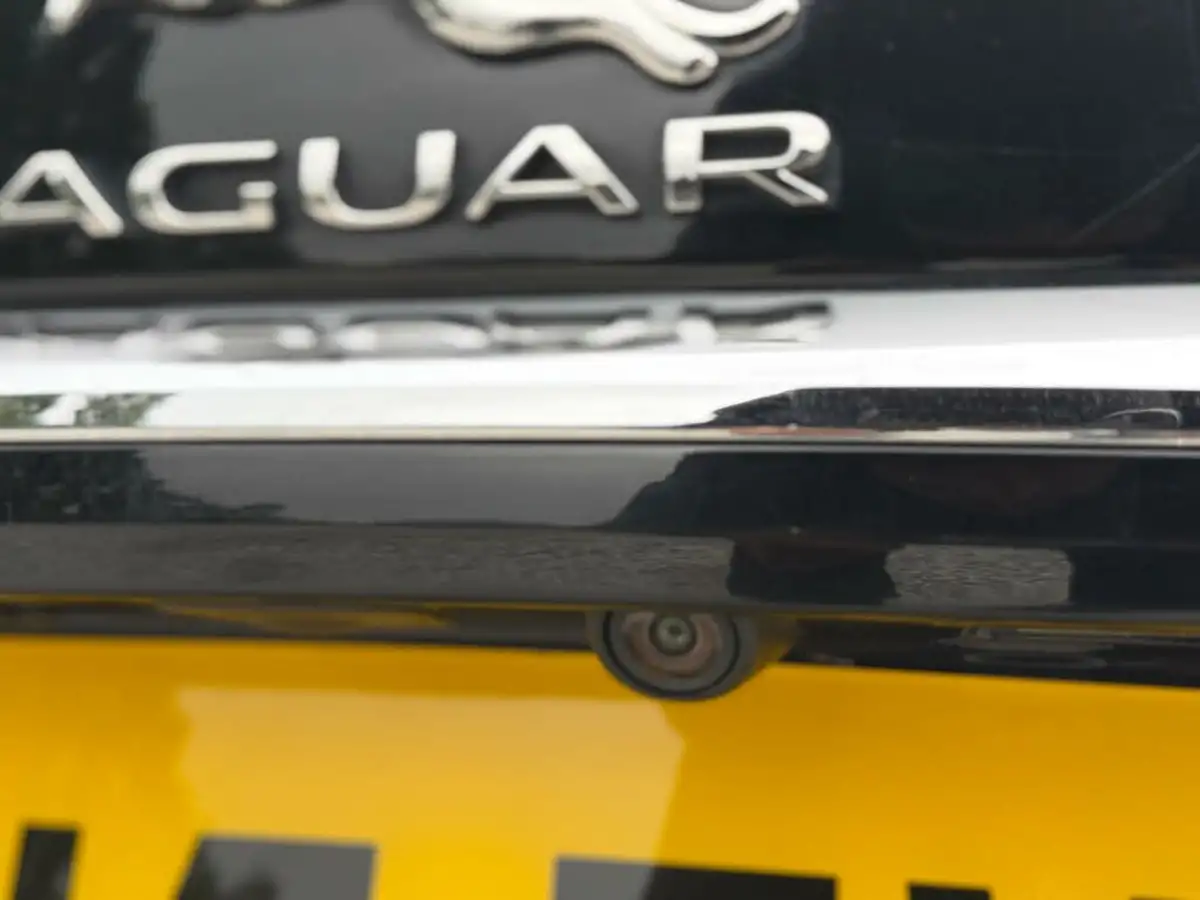 2015-jaguar-xf-22td-portfolio-200ps-saloon-4d-big-40
